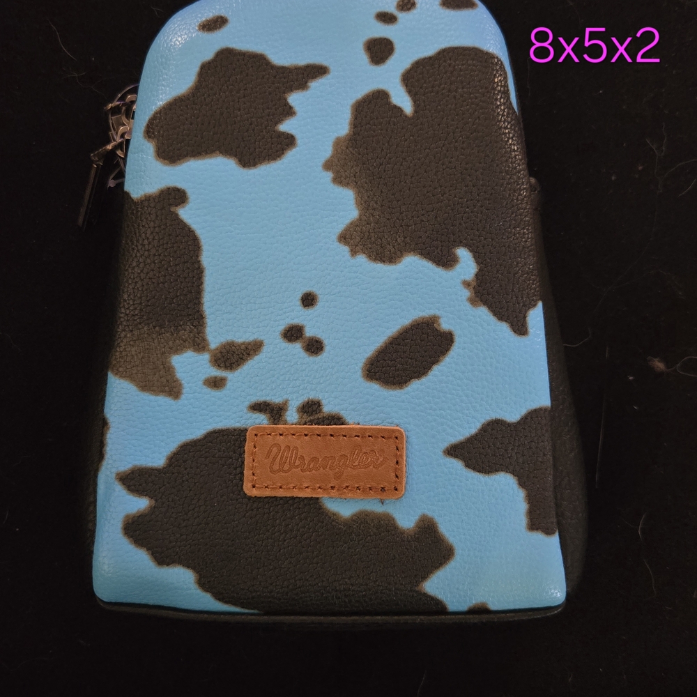 Wrangler Black and Blue Crossbody Bag with Stylish Design